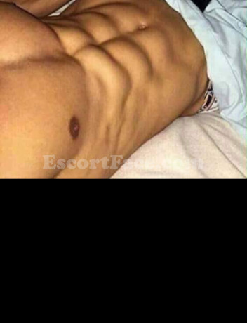 Alex male escort Dusseldorf